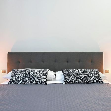 Appia Luxe - A Poche Fermate Del Centro Apartment Rome Exterior photo